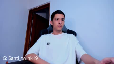 santi_twink19 online show from 02-14-25, 12:25