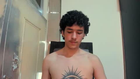 santi_twink19 online show from 11-29-25, 09:29