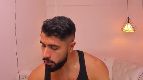 santiago_huntt online show from 12-06-24, 08:18