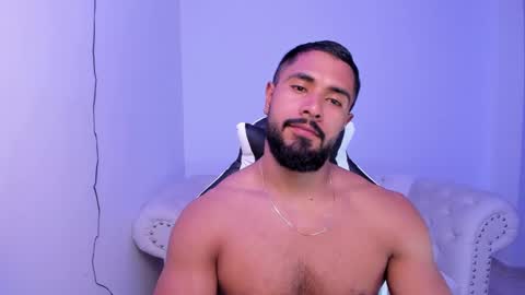 santiago_huntt online show from 03-10-25, 09:40