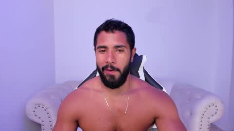 santiago_huntt online show from 10-17-25, 10:45