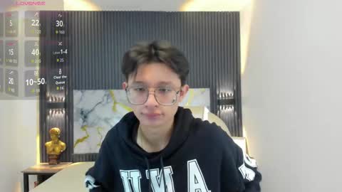 santiago_russo18 online show from 10-20-25, 12:38