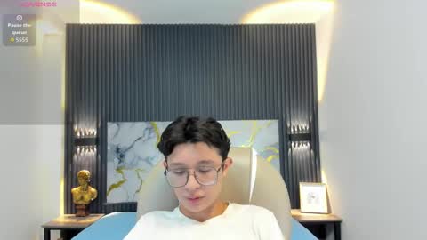 santiago_russo18 online show from 10-24-25, 12:01