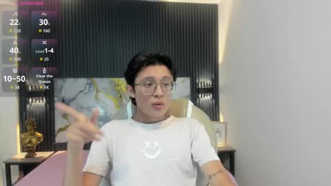 santiago_russo18 online show from 11-17-25, 01:33