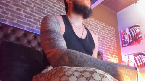 Santiago Hincapiie online show from 03-12-26, 08:59