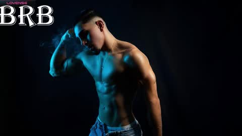 Santiago Seans online show from 11-18-25, 02:32