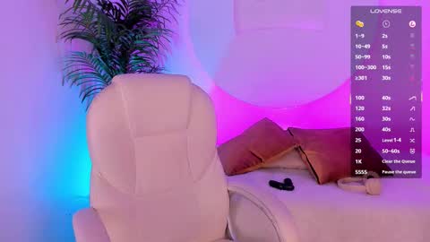 Santii online show from 10-25-25, 11:43