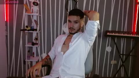 Santy Torres online show from 01-23-25, 02:23