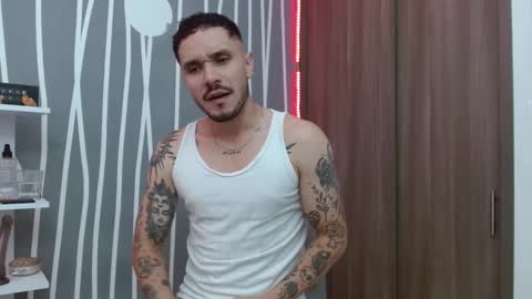 Santy Torres online show from 11-29-25, 05:32