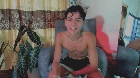 Snapshot of santy_0908 chatting on 11-20-25, 10:09 santy online show from 11-20-25, 10:09