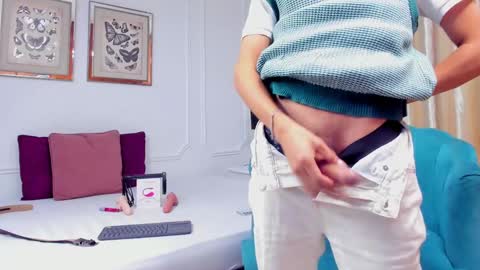 Santiago Carrington online show from 12-26-24, 06:33