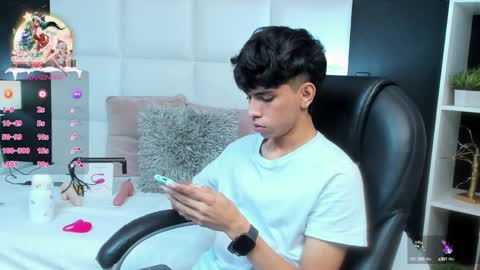 Santiago Carrington online show from 12-27-24, 10:37