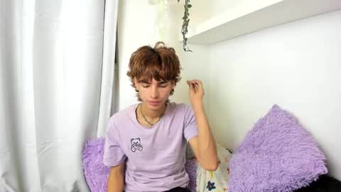 kitty online show from 01-05-25, 02:49