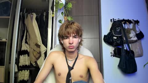 kitty online show from 01-30-25, 05:19