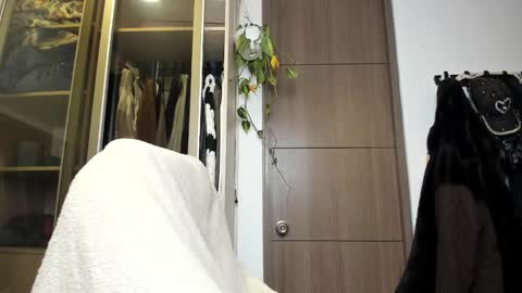 kitty online show from 03-02-25, 03:24