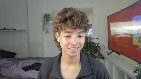 kitty online show from 11-20-25, 01:06