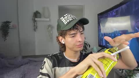 kitty online show from 12-03-25, 03:58