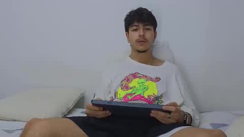 santybig18 online show from 11-14-25, 05:17