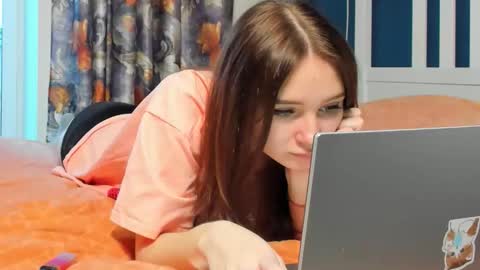 Snapshot of santythousand chatting on 12-15-25, 10:19 santythousand online show from 12-15-25, 10:19