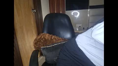 sanvi13 online show from 01-12-25, 06:27