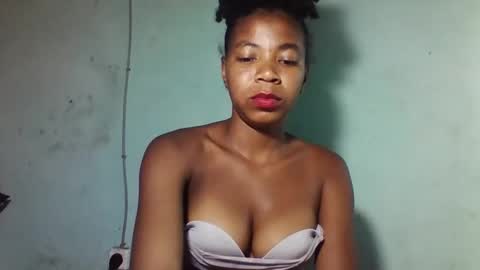 sanyah0123 online show from 12-21-25, 11:28