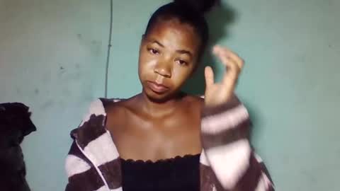 sanyah0123 online show from 01-12-26, 02:17