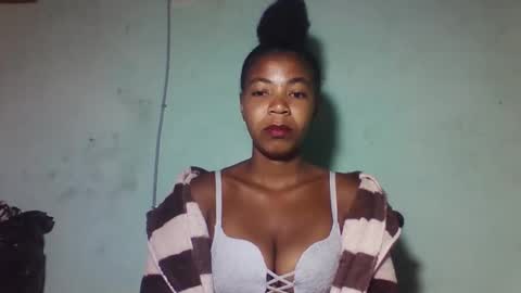 sanyah0123 online show from 01-13-26, 03:56