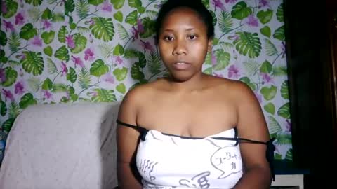 Snapshot of sanyah513 chatting on 06-15-26, 01:46 sanya online show from 06-15-26, 01:46