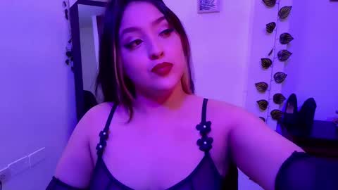 Snapshot of sapphire_lilac chatting on 11-09-25, 11:25 Carla online show from 11-09-25, 11:25