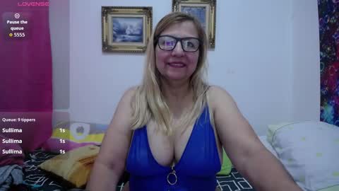 Snapshot of sara211 chatting on 09-20-25, 03:46 sara online show from 09-20-25, 03:46