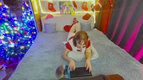 Snapshot of sara__foxy chatting on 12-28-24, 03:37 sara  foxy online show from 12-28-24, 03:37