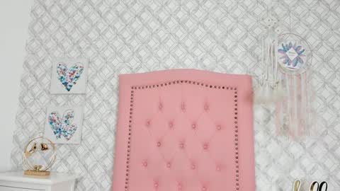 Sara online show from 01-15-25, 03:22