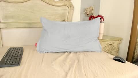 Sara online show from 02-14-25, 06:45