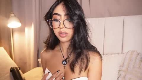 Sara  online show from 04-04-26, 02:32