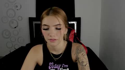 Sara and Alexis online show from 10-21-25, 06:41