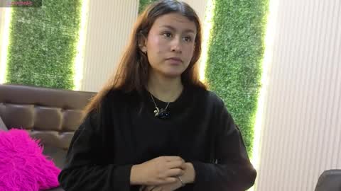 Snapshot of sara_blue13 chatting on 02-17-26, 12:12 Sara online show from 02-17-26, 12:12