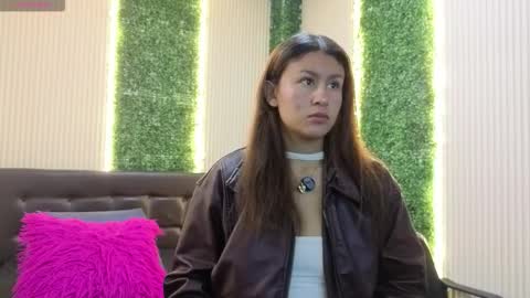 Snapshot of sara_blue13 chatting on 02-28-26, 11:44 Sara online show from 02-28-26, 11:44