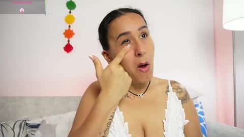   online show from 02-12-26, 11:05