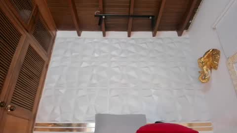 Sara Collins online show from 04-17-26, 11:46