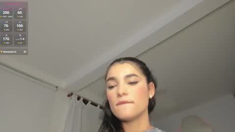 Snapshot of sara_evans01 chatting on 11-27-25, 03:19 sara online show from 11-27-25, 03:19