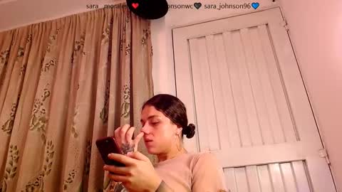 sara_johnson__ online show from 12-05-25, 02:09