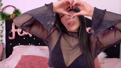 Sara  online show from 12-04-25, 03:32