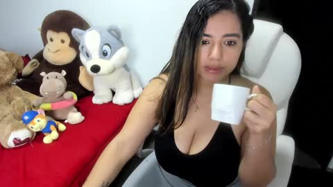 sarah  LIZCANO....... online show from 01-15-25, 11:21