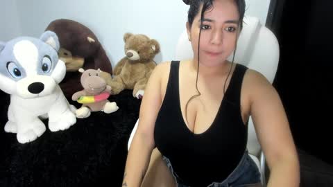 sarah  LIZCANO....... online show from 01-31-25, 11:13