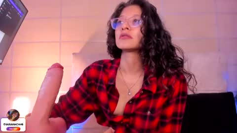 Snapshot of sara_mac_ chatting on 07-24-26, 03:32 Sara online show from 07-24-26, 03:32
