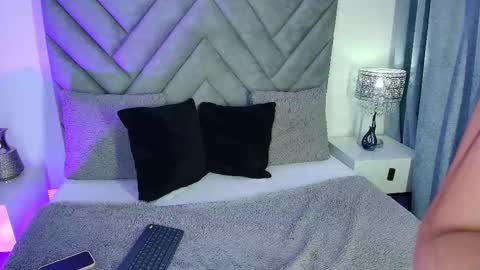 Snapshot of sara_owens7 chatting on 09-24-25, 01:53 sara_owens7 online show from 09-24-25, 01:53