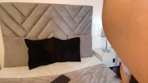 Snapshot of sara_owens7 chatting on 10-22-25, 01:50 sara_owens7 online show from 10-22-25, 01:50