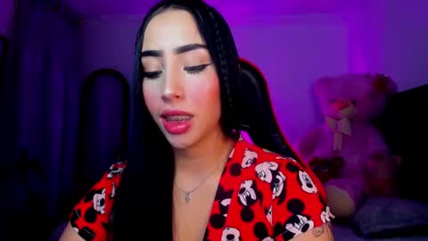 Snapshot of sara_stone03 chatting on 01-11-25, 06:45 sara_stone03 online show from 01-11-25, 06:45