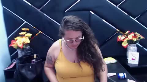 sara_thonson_ online show from 02-11-25, 03:08