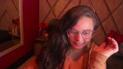 sara_thonson_ online show from 10-01-25, 03:34